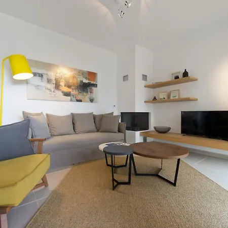Botargo Suites *